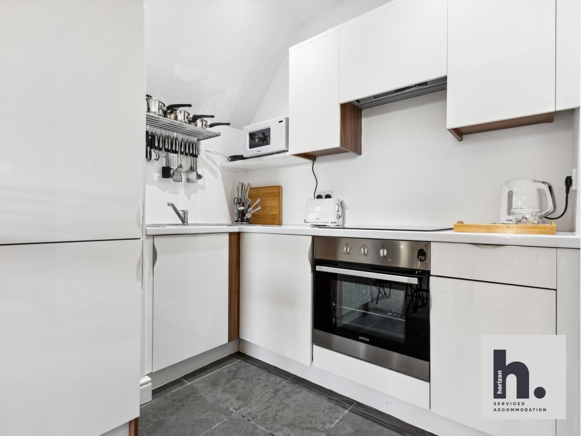 Free Parking - Penthouse - Business Stays - Relocating - St 해러게이트 외부 사진